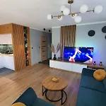 Faktura Vat Przy Filmowce Ogrodek Parking Podziemny Apartmán Lodž