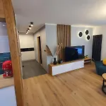 Faktura Vat Przy Filmowce Ogrodek Parking Podziemny Apartmán