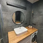 Faktura Vat Przy Filmowce Ogrodek Parking Podziemny Apartmán *