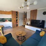 Apartmán Faktura Vat Przy Filmowce Ogrodek Parking Podziemny *