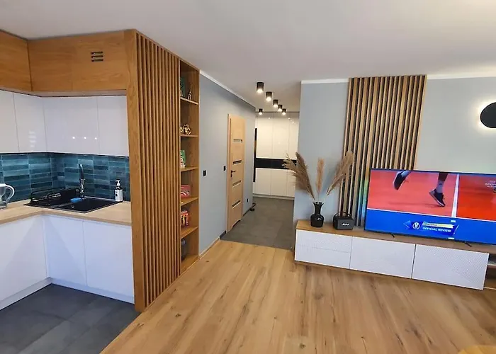 Апартаменти Faktura Vat Przy Filmowce Ogrodek Parking Podziemny Лодзь