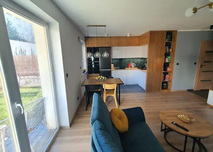 Faktura Vat Przy Filmowce Ogrodek Parking Podziemny Лодзь