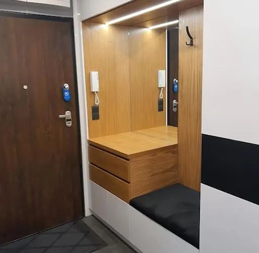 Апартаменти Faktura Vat Przy Filmowce Ogrodek Parking Podziemny *