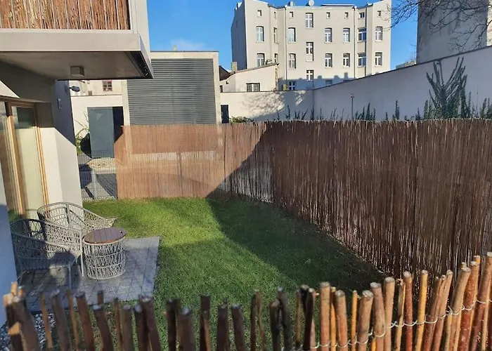 Faktura Vat Przy Filmowce Ogrodek Parking Podziemny Lejlighed