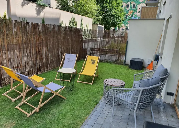 Faktura Vat Przy Filmowce Ogrodek Parking Podziemny Апартаменти